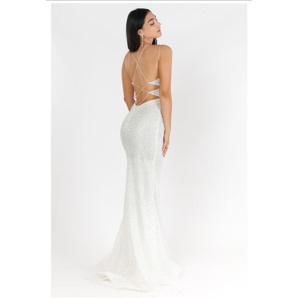 White Vienna Prom Size 4 Straight dress - Picture 2 of 2